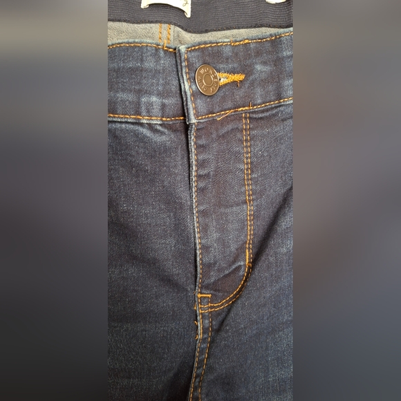 NWT Wonderly Women’s Jeans Mid-Rise Straight Leg 14W Super Stretch Dark Distress - Picture 8 of 10